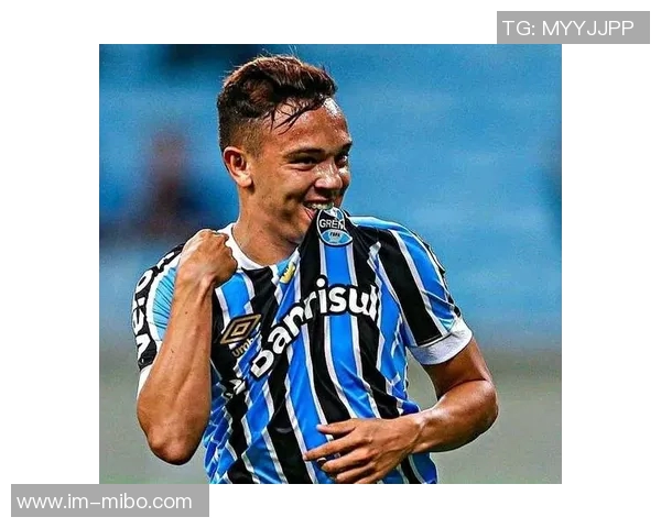 巴伊亚正式签下热刺前锋贝利斯转会费高达900万欧元